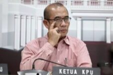 Bantah Tudingan Adanya Pasal Selundupan Untuk Gibran, Mantan Ketua KPU Hasyim Asy’ari Bongkar Dokumen Rapat