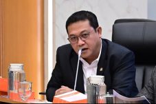Karhutla Tak Kunjung Terkendali, Sonny Danaparamita Desak Pemerintah Segera Tetapkan Status Bencana